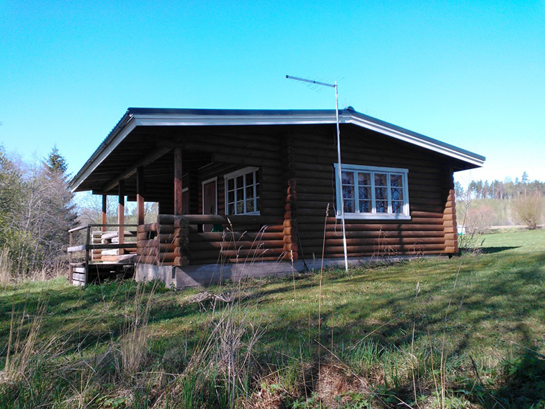 Rantasauna ja mökki – sauna by lake and cottage